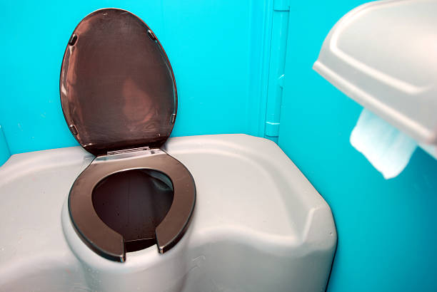Porta potty delivery and setup in Luling, TX